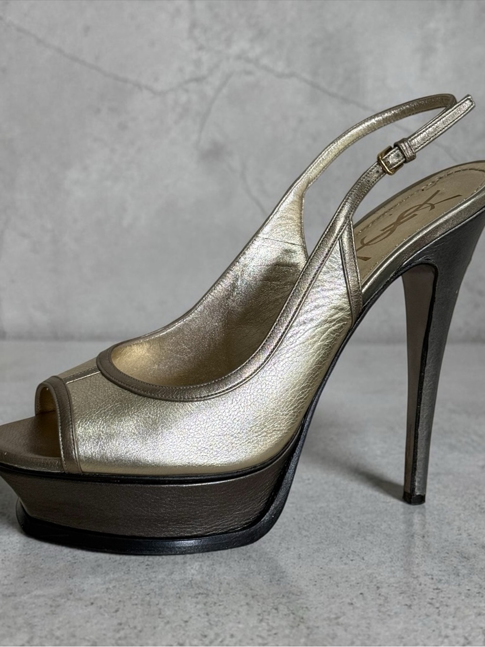 Yves Saint Laurent Gold Metallic Peep-Toe Slingback Platform Heels! Size 9.5 /40 - Picture 5 of 16